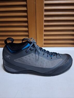 Arc'teryx Womens Acrux FL Approach Shoe * Size: 8